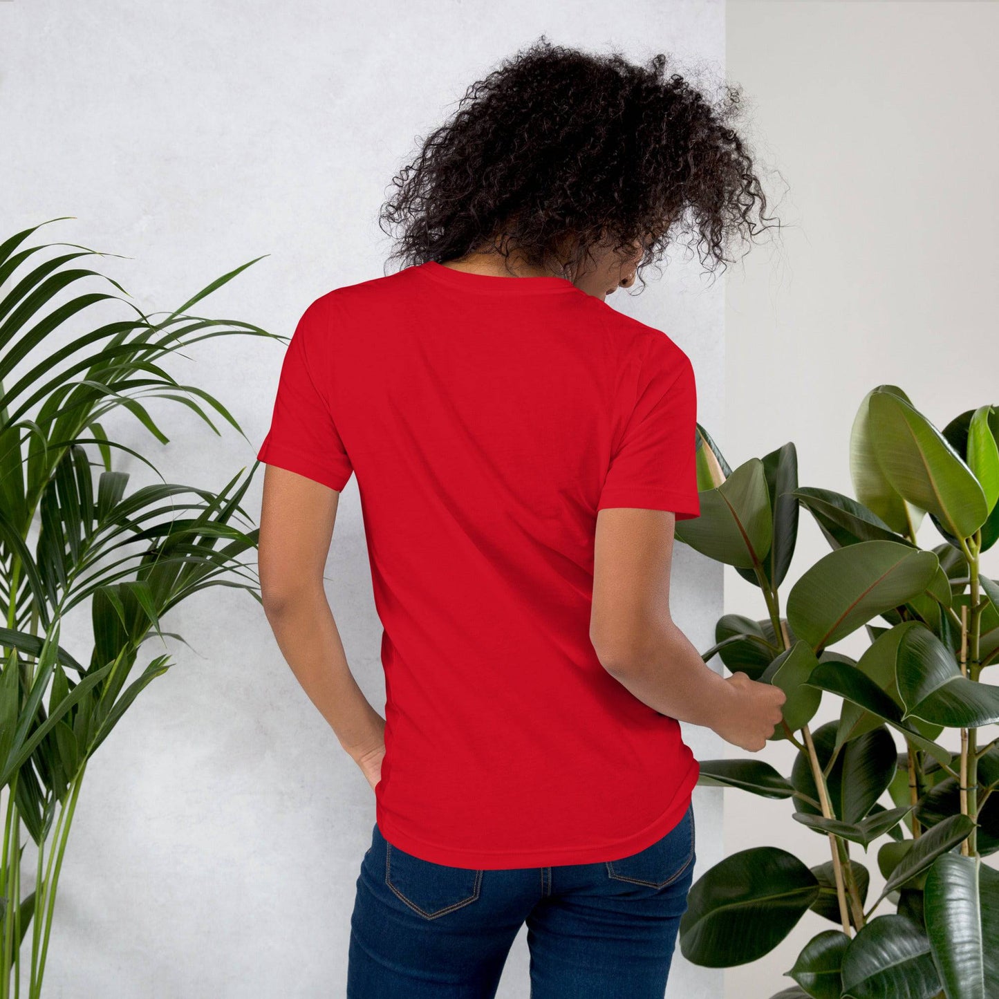 Queen Lilly Unisex t-shirt