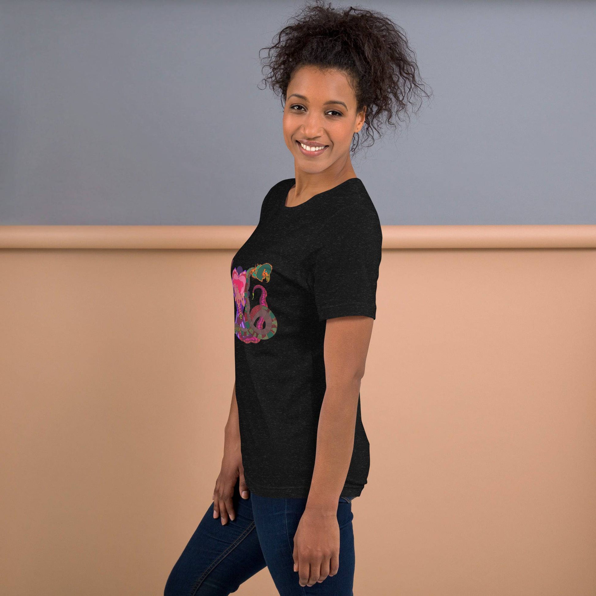 Queen Nora Unisex t-shirt
